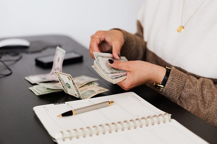 10 Easy Side Hustles That Pay Weekly -(Make $1000+ Per Month)